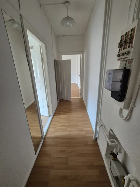 1 Zimmer im Seitenflügel — photo 1